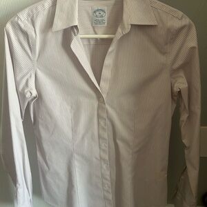 Pink and gray pin stopped Books Brother button down top